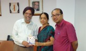 Dr. Amrit Singh receives a gift from his hosts, Dr. Meenakshi Raman and Dr. Nilak Datta of BITS Pilani (Goa Campus) after giving a talk on the American Frontier on April 16, 2015.