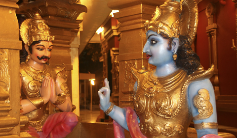 Lord Krishna preaching Bhagavadgita to Arjuna at battlefield, Kudroli Gokarnanatheswara Temple, Mangalore, Karnataka, India, Asia