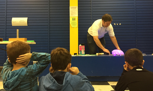 Eric Stinaff laser demo at the Ohio Valley Museum of Discovery