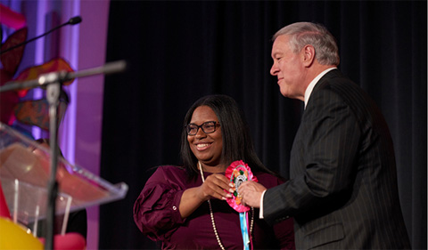 Ohio University President M. Duane Nellis presents Joselyn Hines, a psychology/pre-medicine major, the 2018 John Newton Templeton Outstanding Senior Leader Award given in honor of the first African-American student to graduate from Ohio University in 1828. Hines was recognized for simultaneously serving as the president of Anointed Ministries and of the Minority Association of Pre-Health Students, which she worked to re-charter. She is also the sergeant-at-arms of OHIO’s Health Promotion Committee and chairperson and chaplin of Alpha Kappa Alpha Sorority Inc.-Delta Phi Chapter.