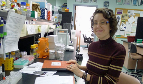 Ava Heller in the lab of Dr. Sarah Wyatt.