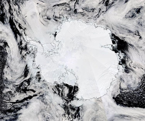 A satellite image of Antarctic sea ice on Jan. 6, 2022, from https://worldview.earthdata.nasa.gov. (NASA)