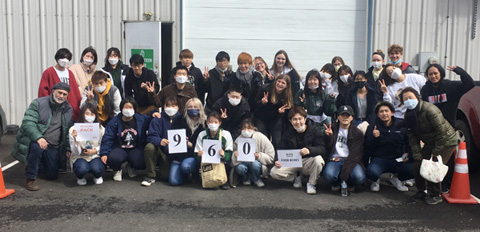 Chubu and OHIO students packed 960 food boxes at the Southeast Ohio Food Bank.